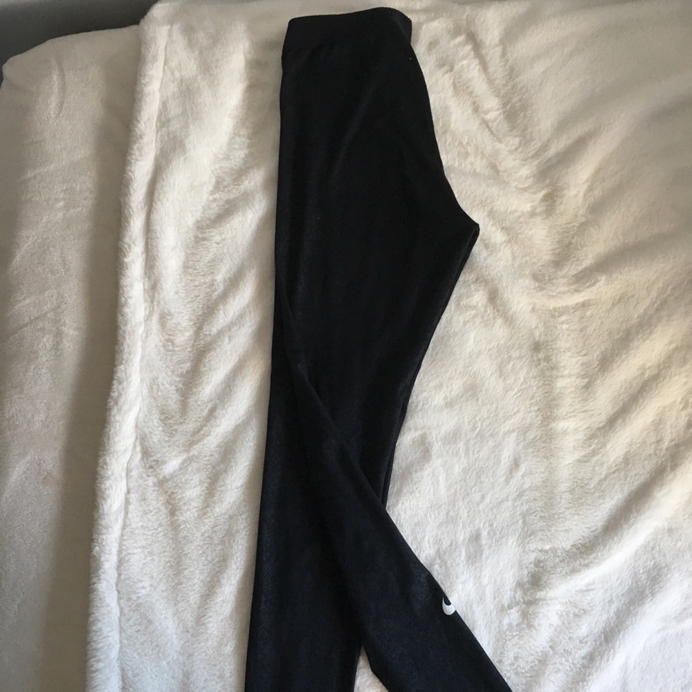 Nike pro size medium long leggings
